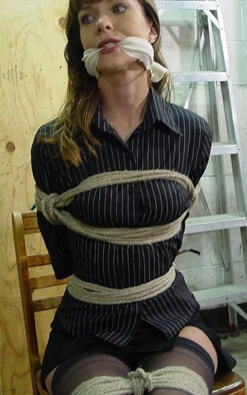 Elkie Cooper – Bondage-Model