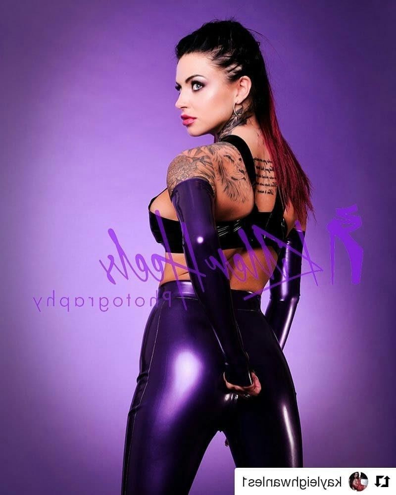 Plus de VÊTEMENTS LATEX et FÉTICHE