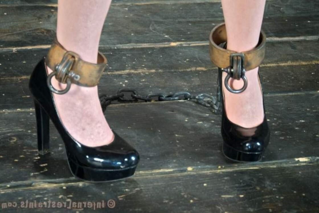 Maggie Mead   Bondage Model