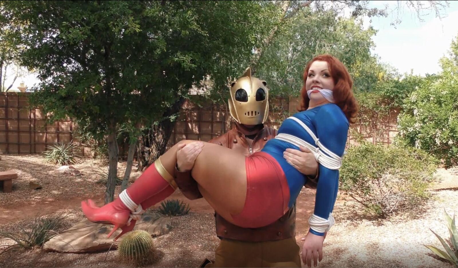 super-héros en servitude