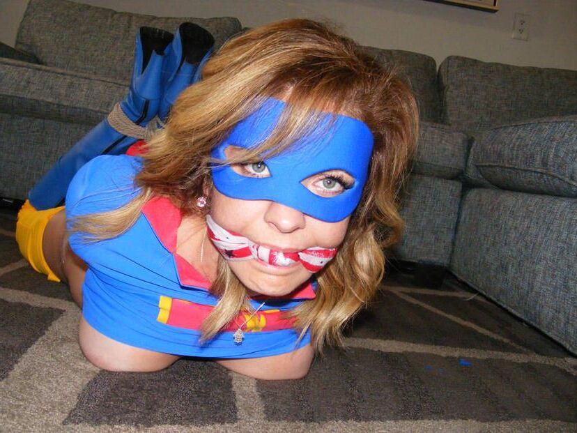 super-héros en servitude