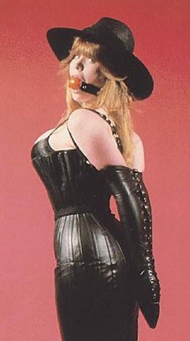 Klassische und Vintage Fetish Domina Bondage