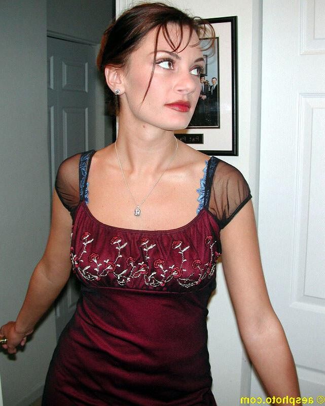 Lindsey arrives home