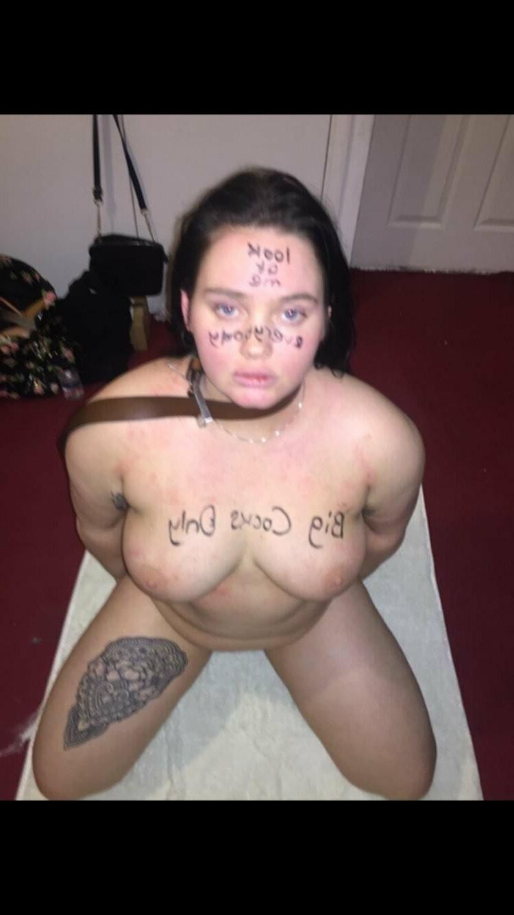  Amateur White Women (HUMILIATION) 