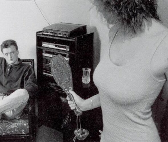 Retro Spanking Februs und Fessee, was sie will