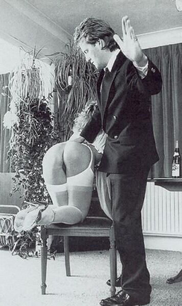 Retro Spanking Februs e Fessee Treathing