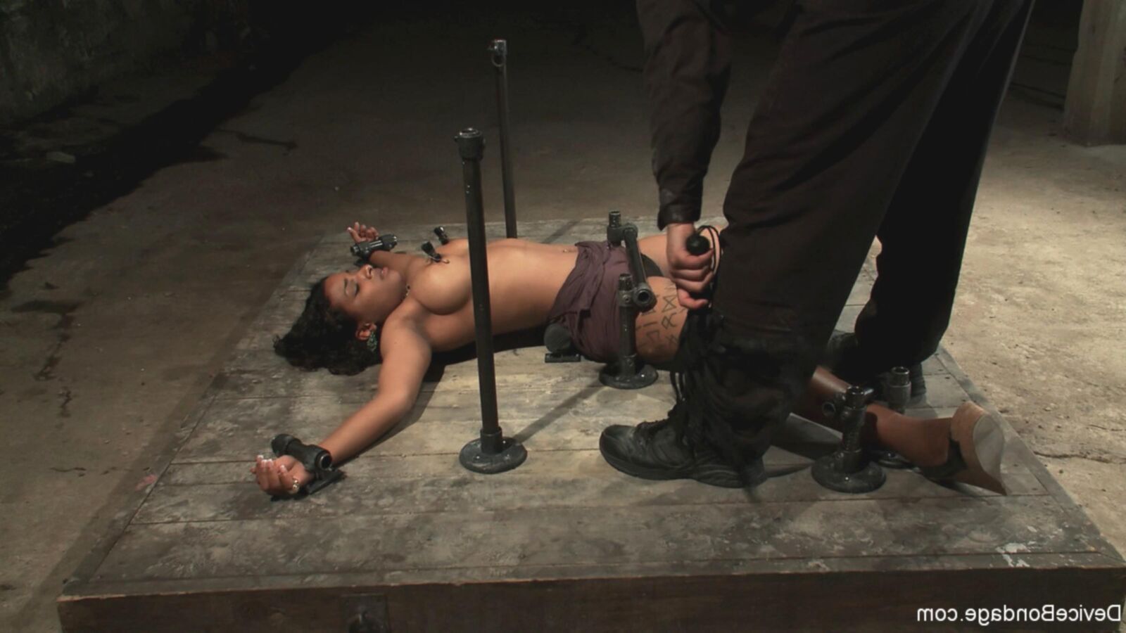 Modèle de servitude Mia Stiletto