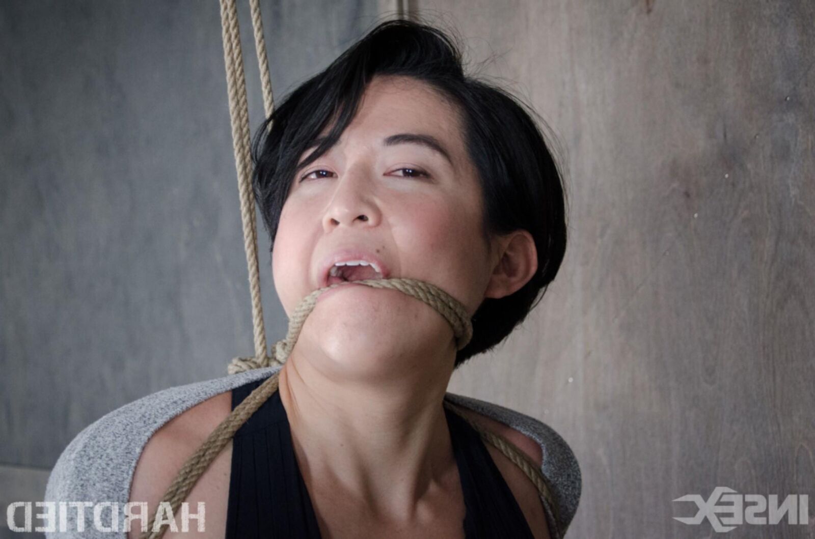 Modèle de bondage Mia Torro