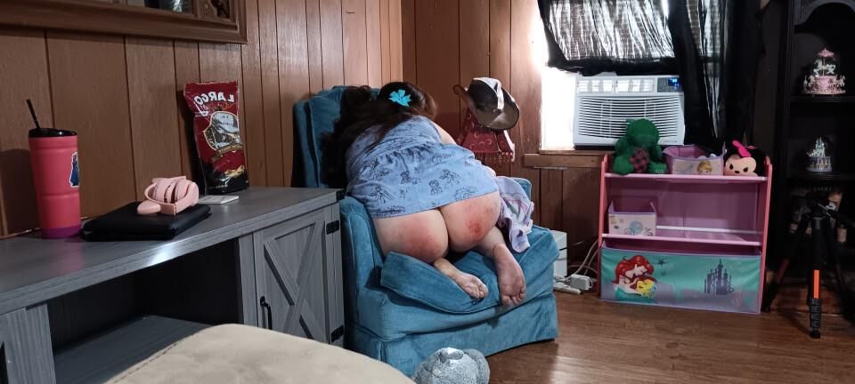 Chubby Chick gets a Bedtime Spanking