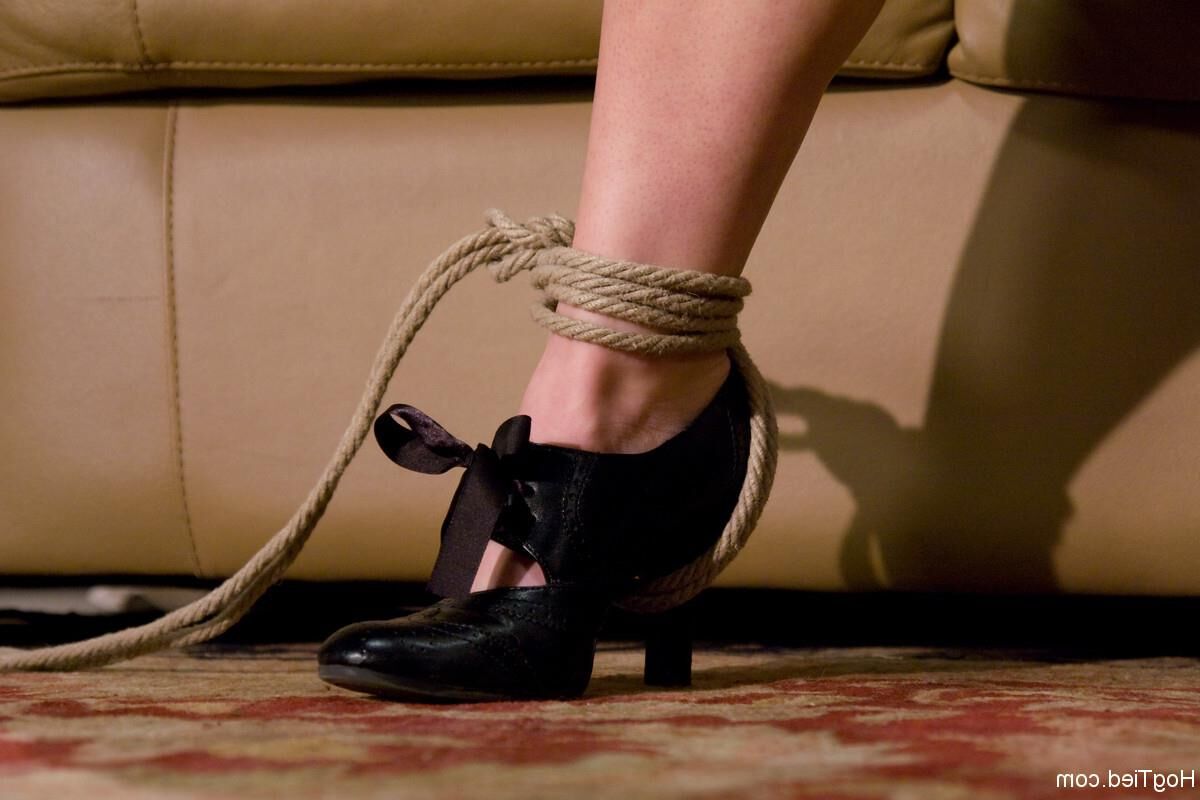Minx Grrl Bondage Model No.