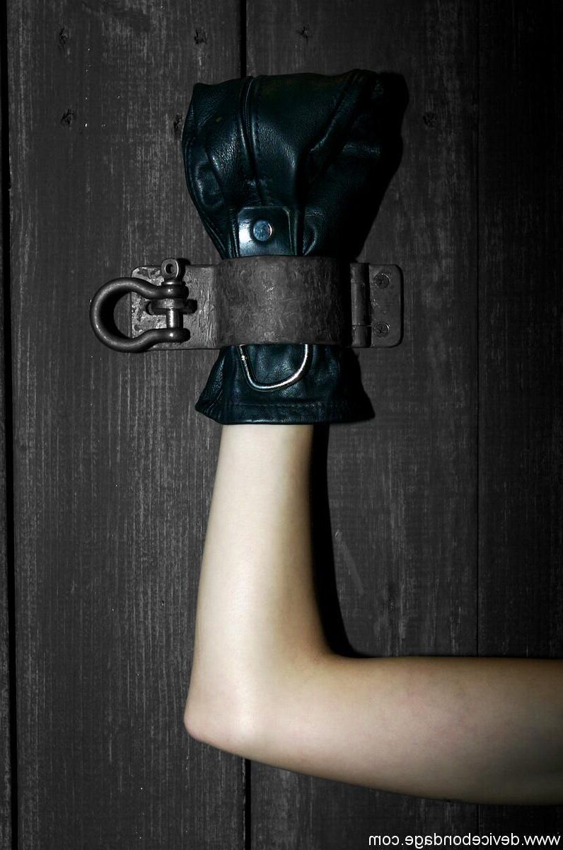 Miss Kitty  Bondage Model