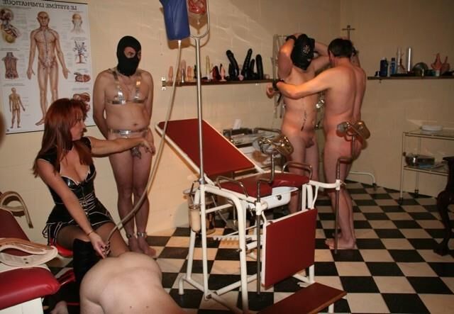 フェムドムの男性屈辱