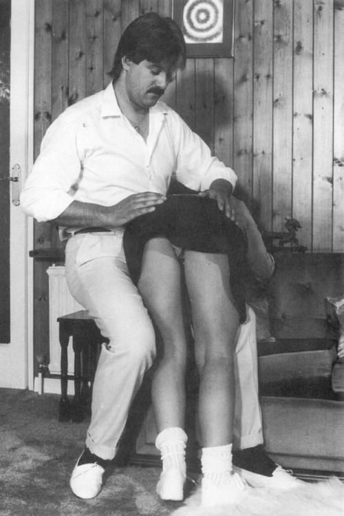 Retro Spanking from Roue 