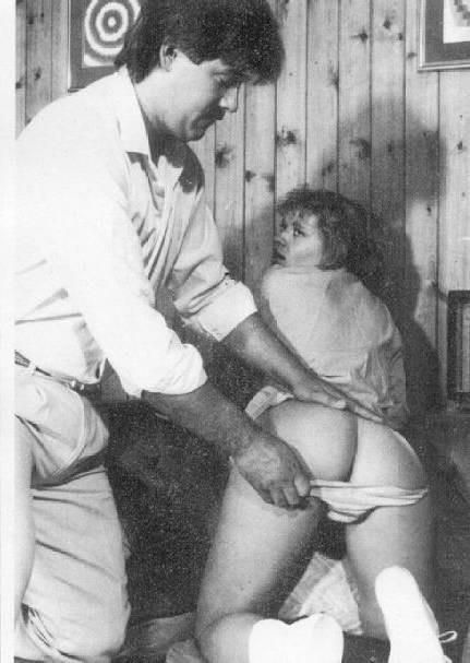 Retro Spanking from Roue 