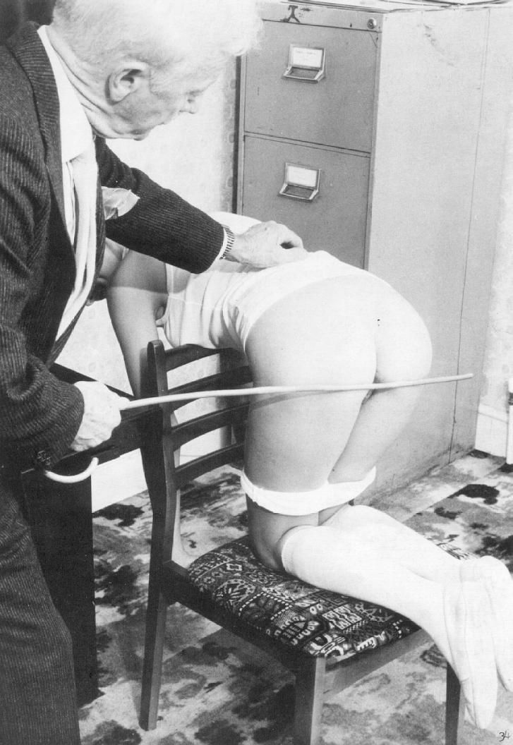Retro Spanking from Roue 