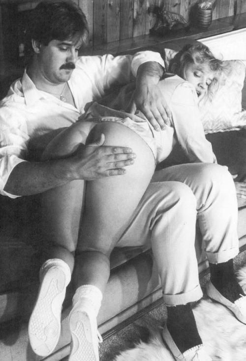Retro Spanking from Roue 