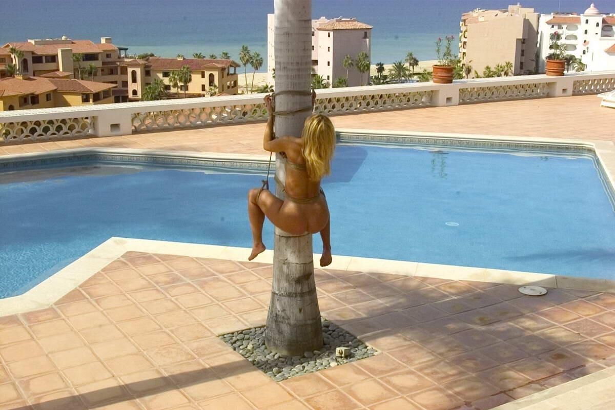Cindy liée et utilisée