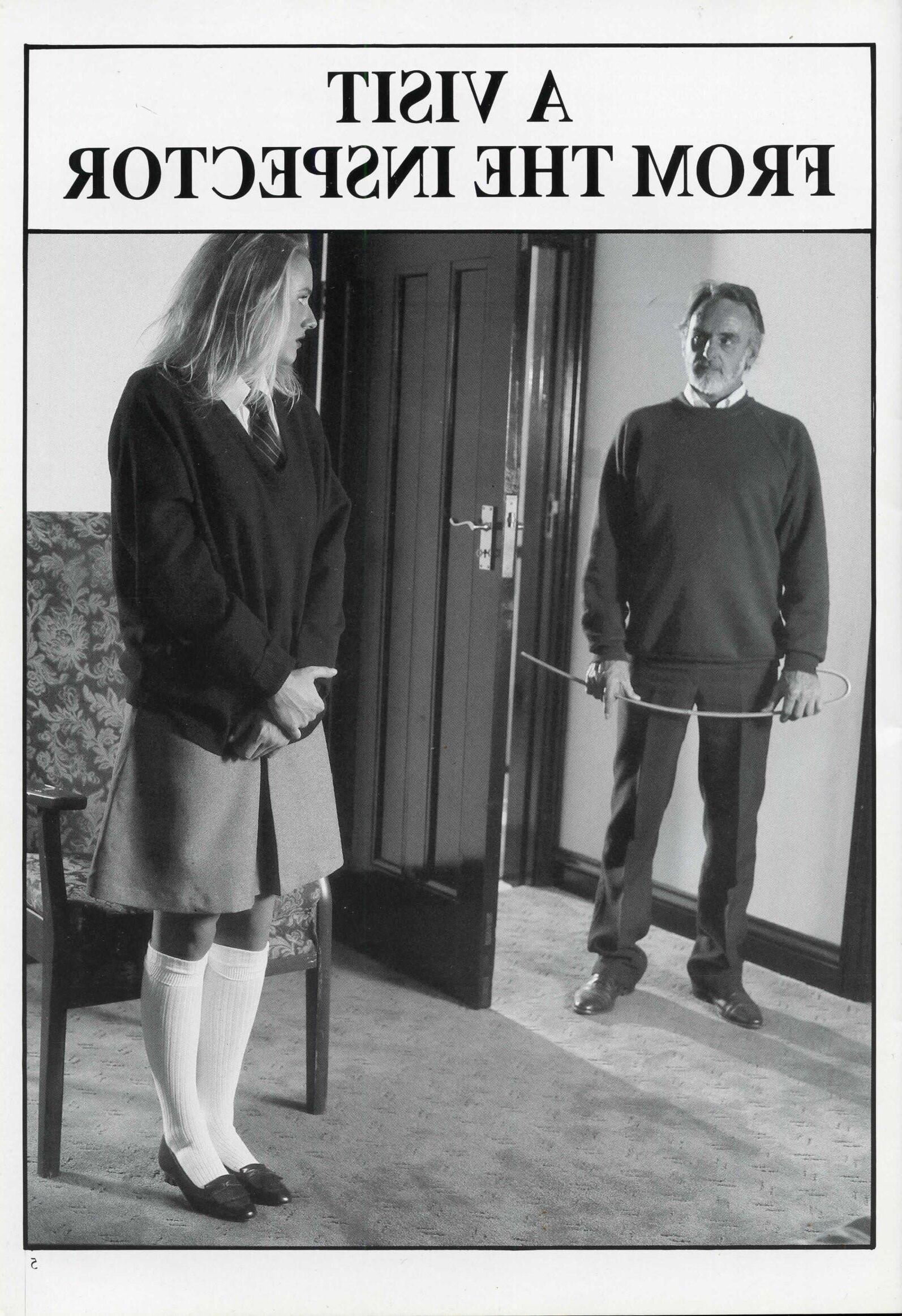Problème de filles uniformes de la fessée rétro (complète)