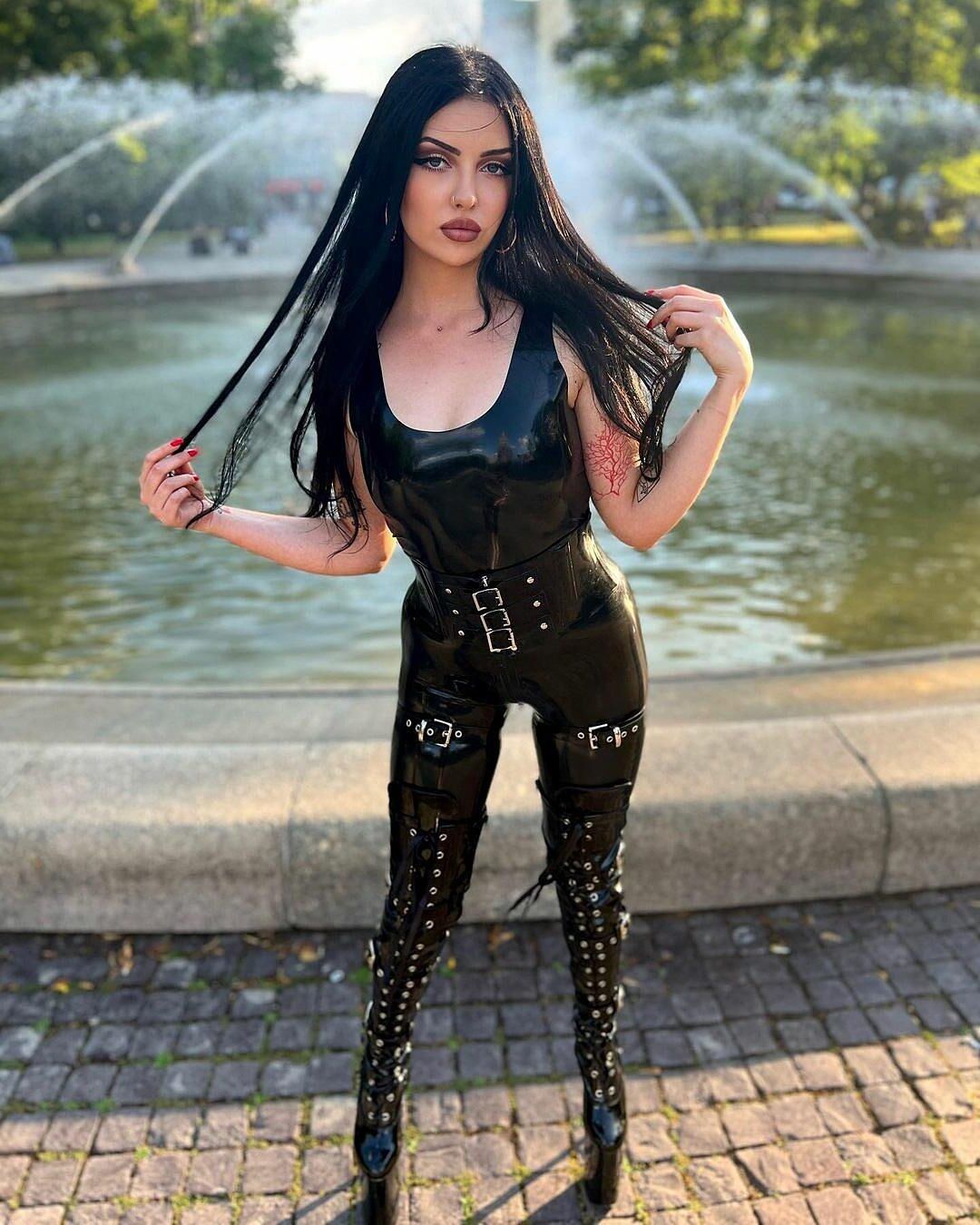 Latex Schönheiten
