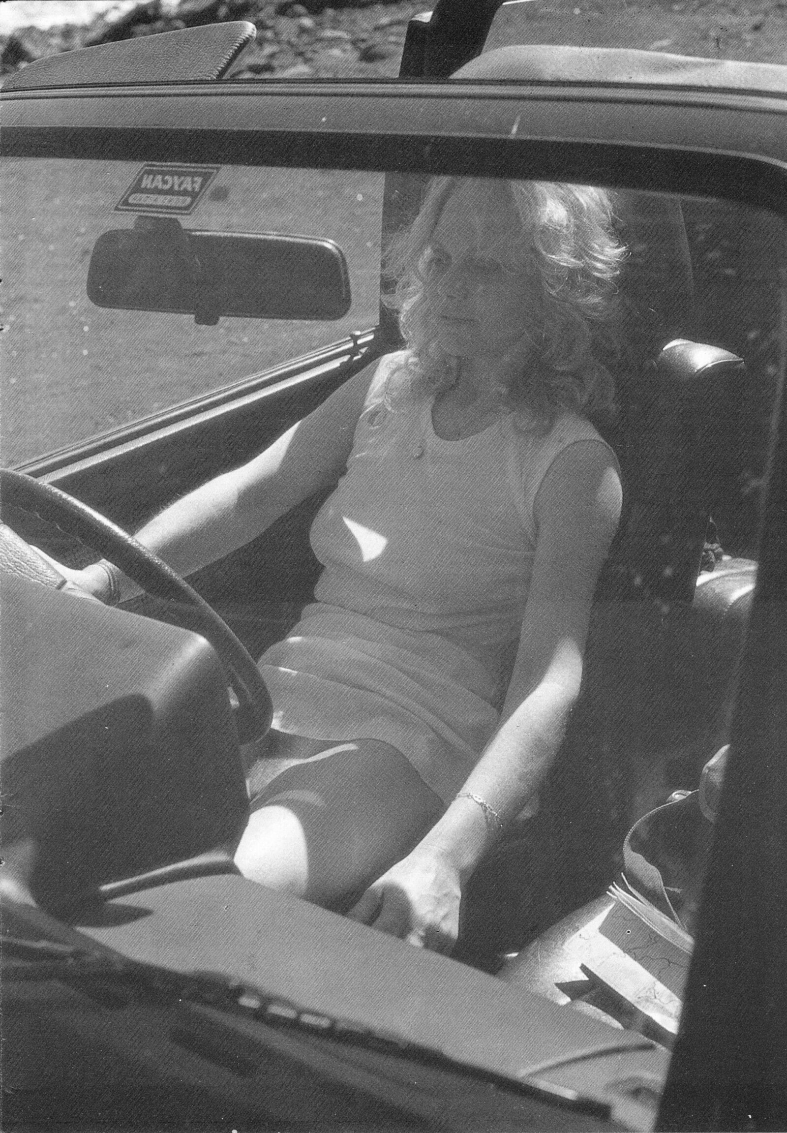 Retro Spanking Jane aus errötet ohne Oberschenkel hoch