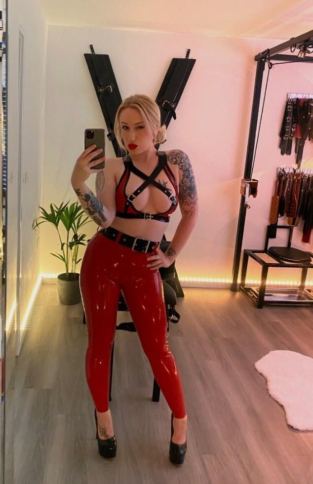 Domina Mistress