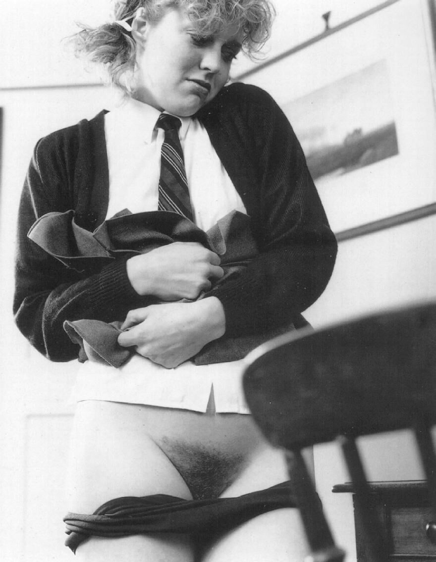 NB Retro Spanking de Uniform Girls Vol Issue