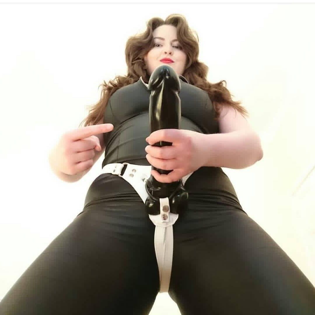 Mistress dice "chupa perra"