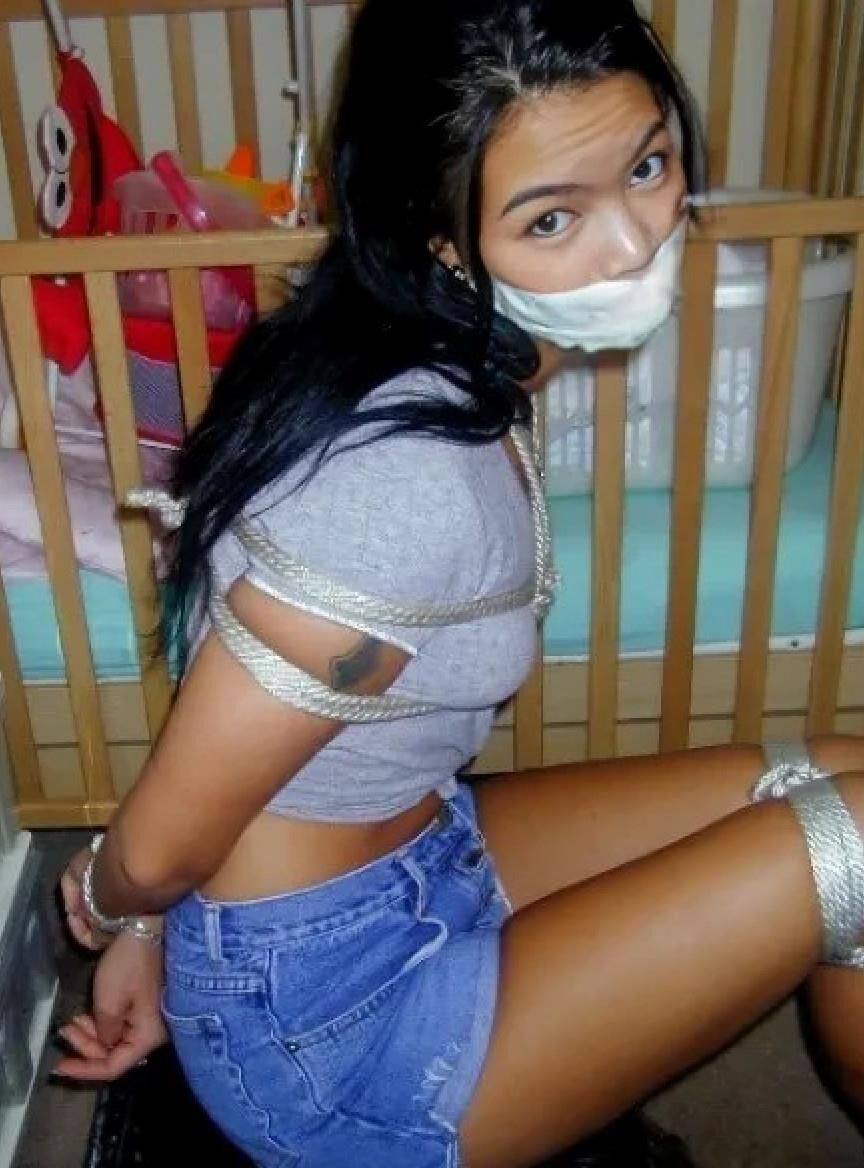 Akira, je suis votre jouet de bondage asiatique, se dégrader et me drainer;)
