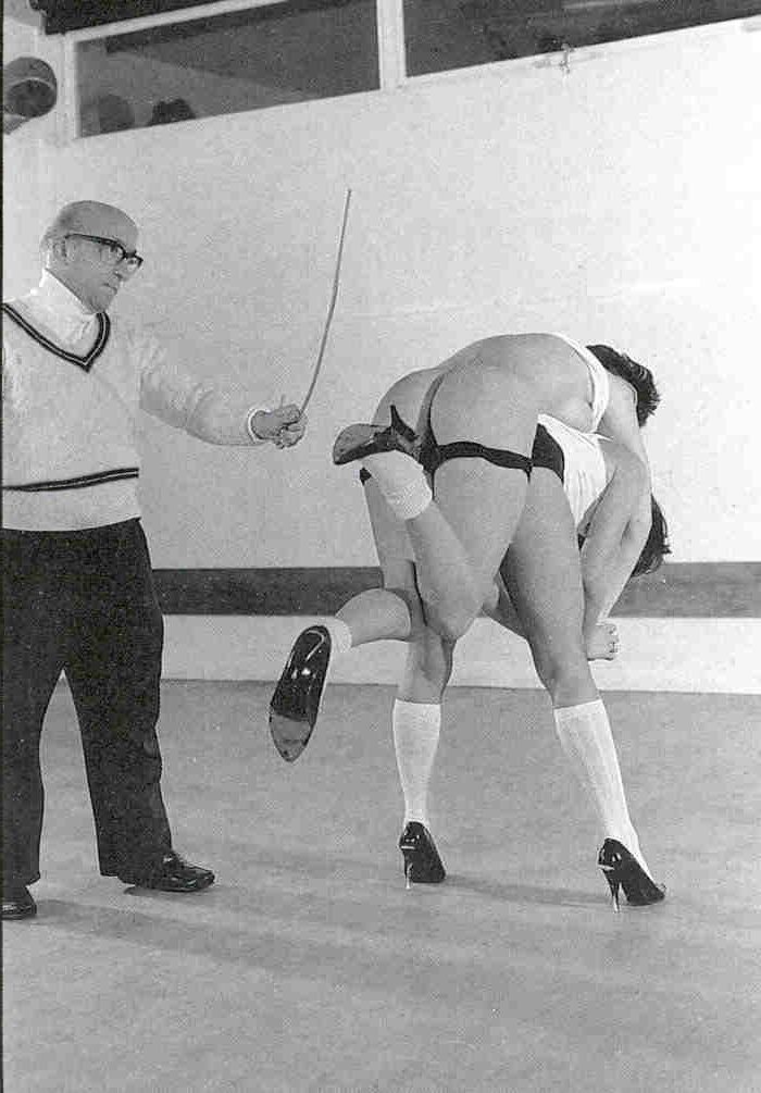 Problema de chicas de uniformes de azotes retro (completo)