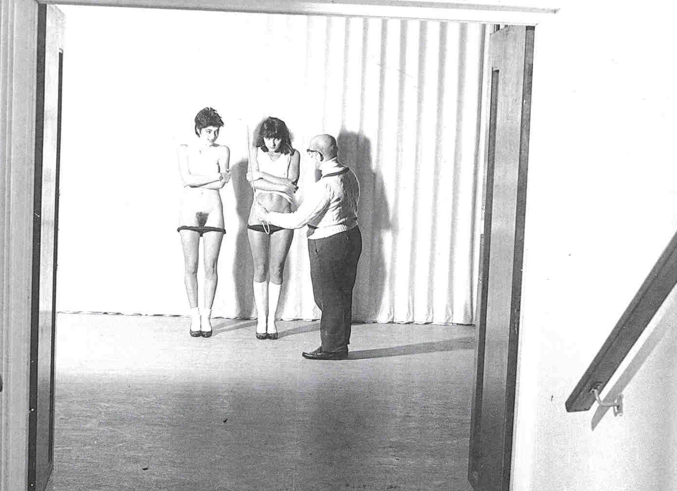 Problema de chicas de uniformes de azotes retro (completo)