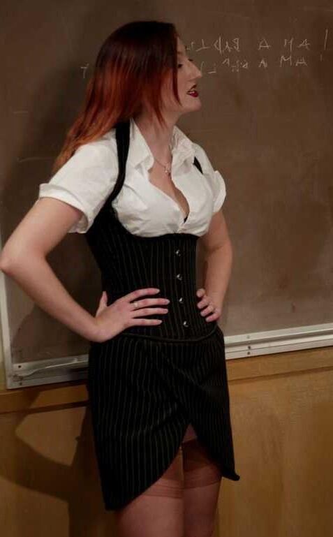 Dominante Ginger Ladies Kendra James Especial