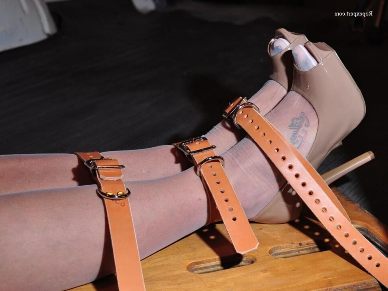 nadia knotts  Bondage Model