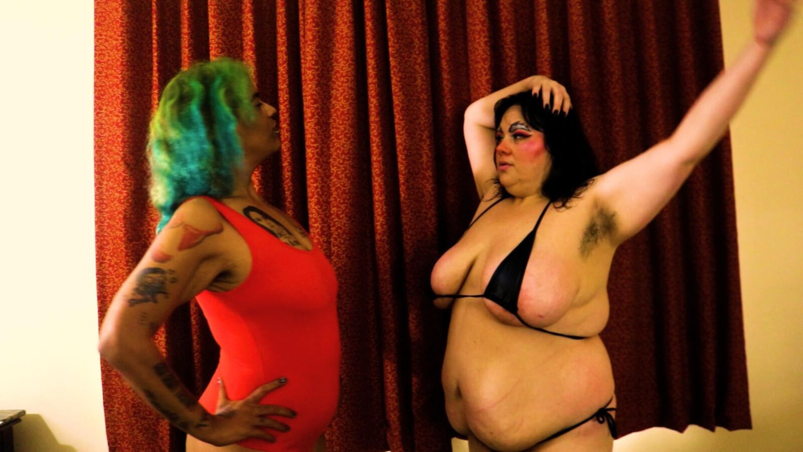Lesbian Slaves 