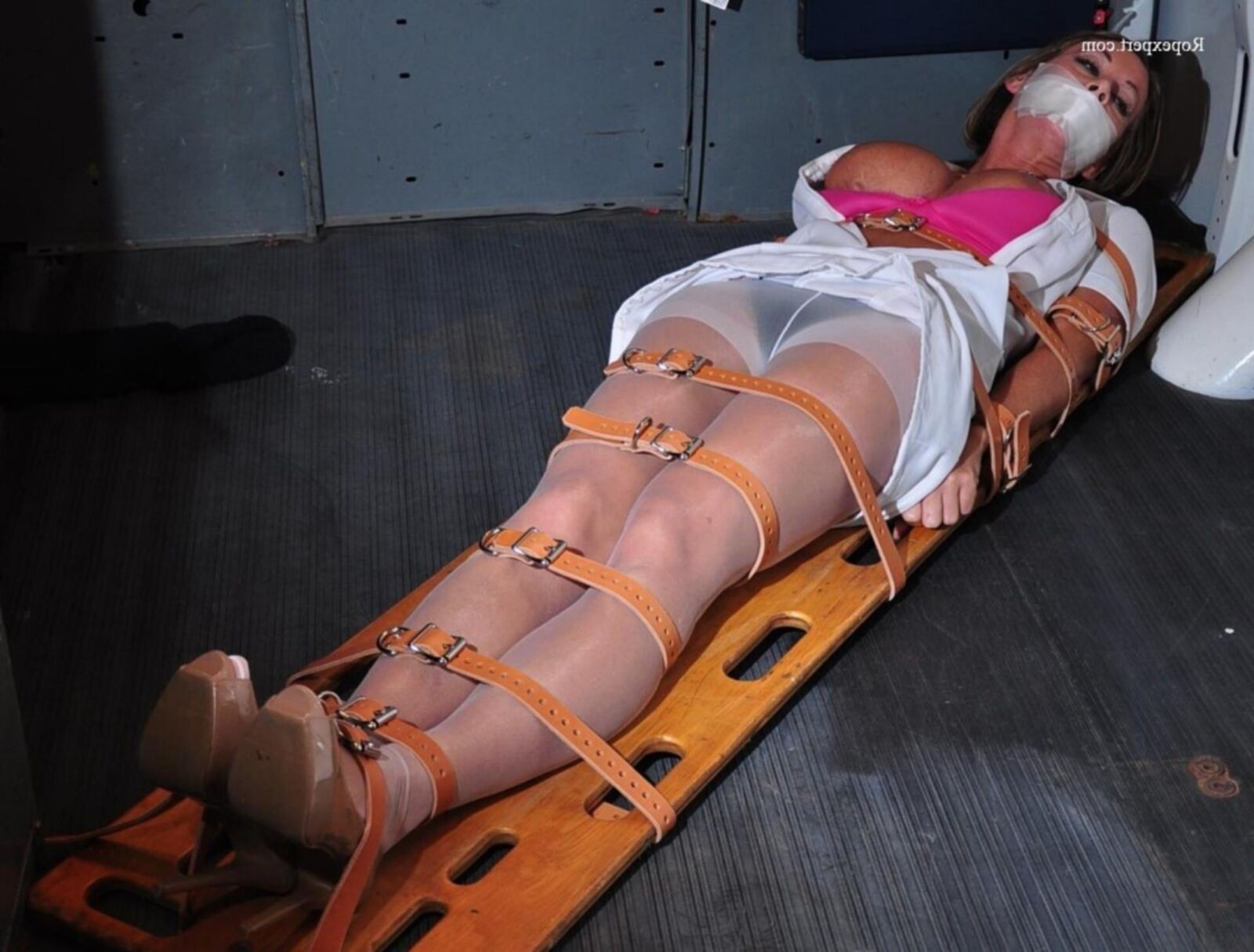 nadia knotts  Bondage Model