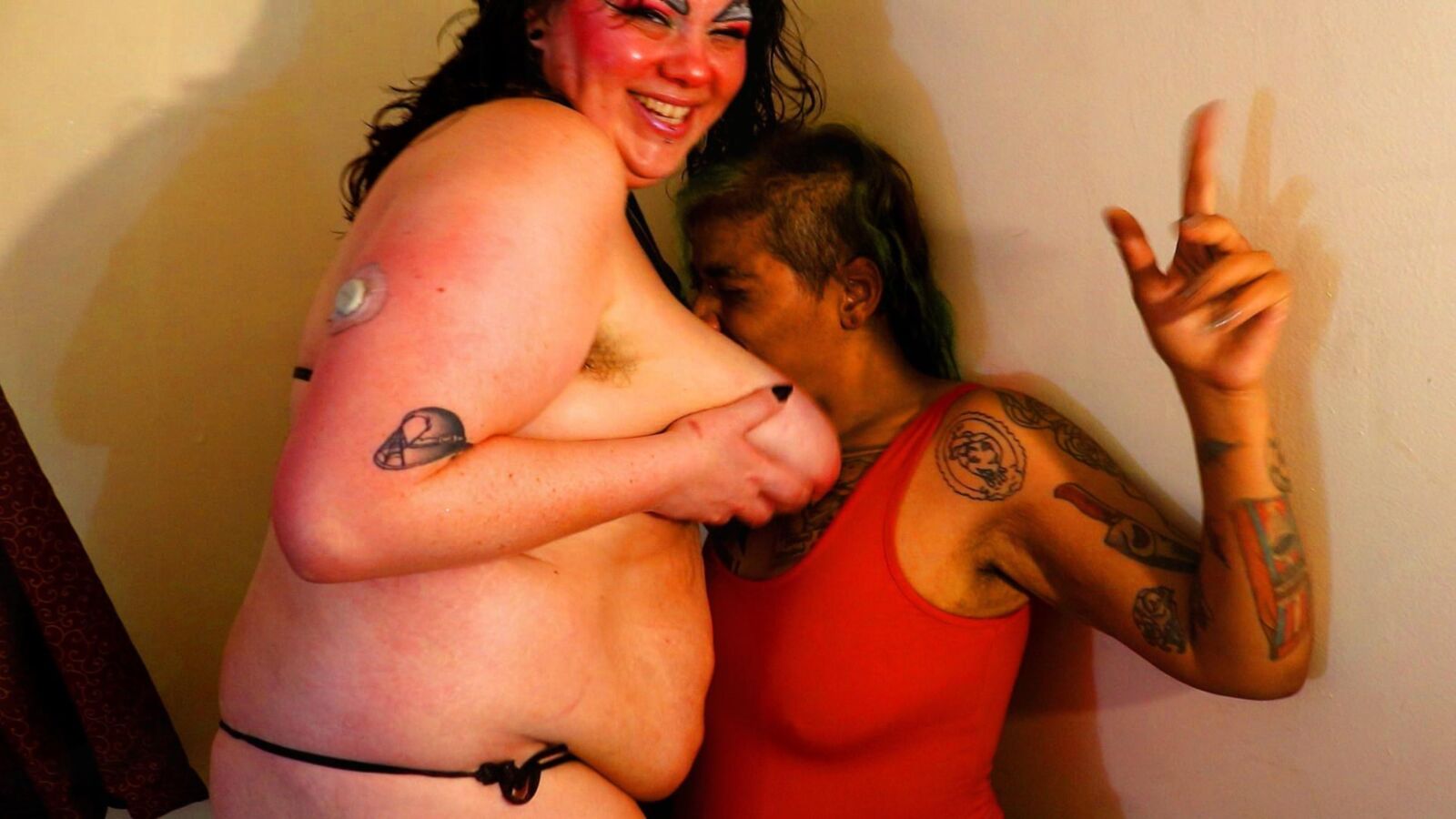 Lesbian Slaves 