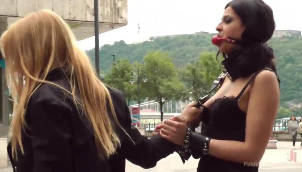 Ball gag & leather collar