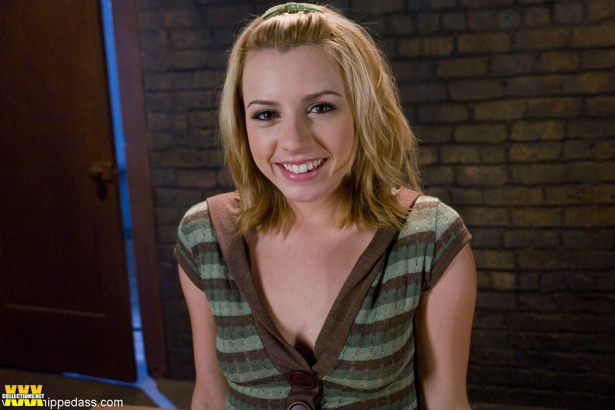 Lexi Belle se transformou no brinquedo de Harmony