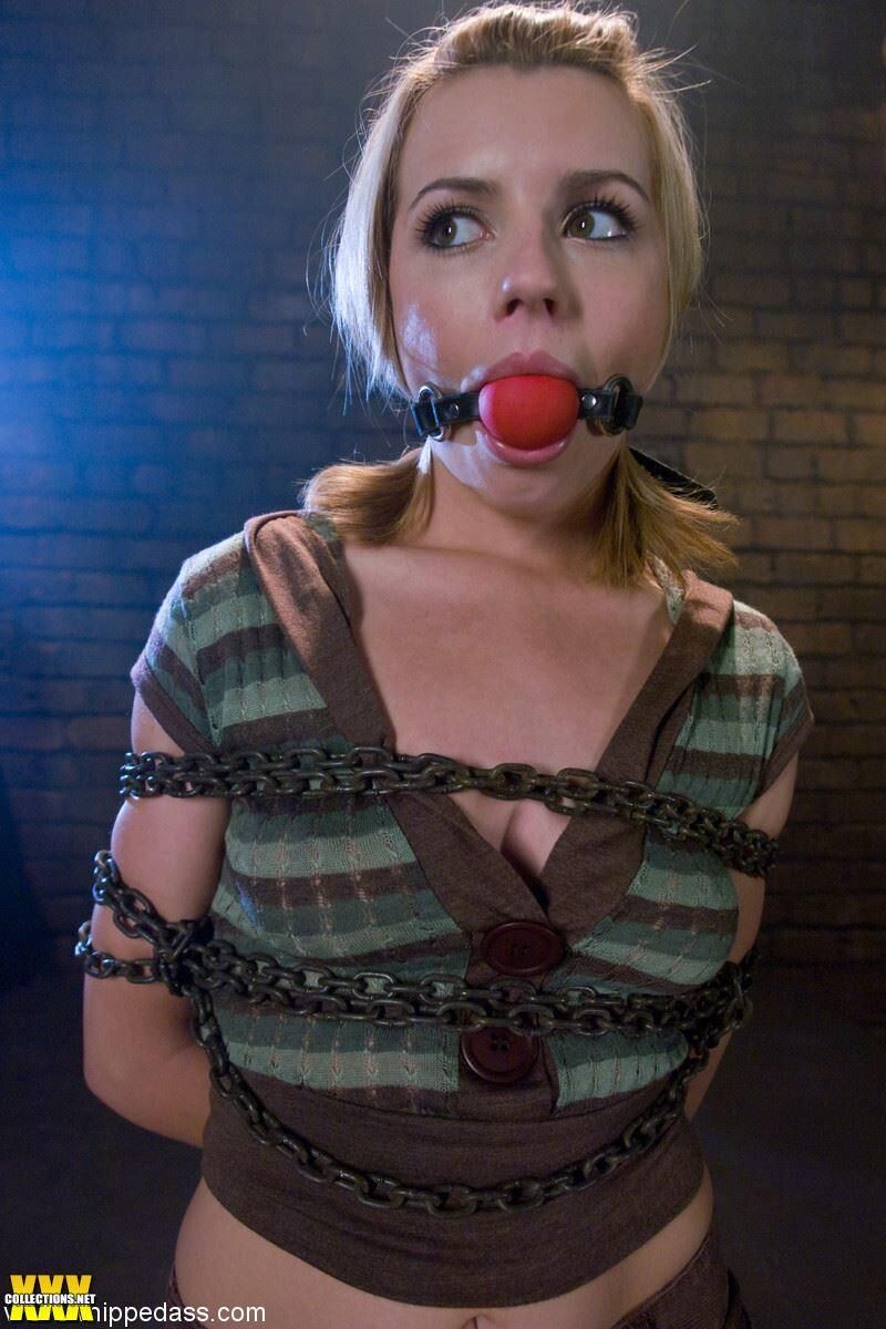 Lexi Belle se transformou no brinquedo de Harmony