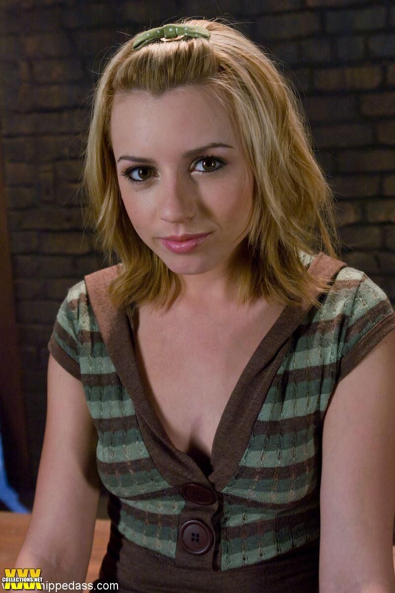 Lexi Belle se transformou no brinquedo de Harmony