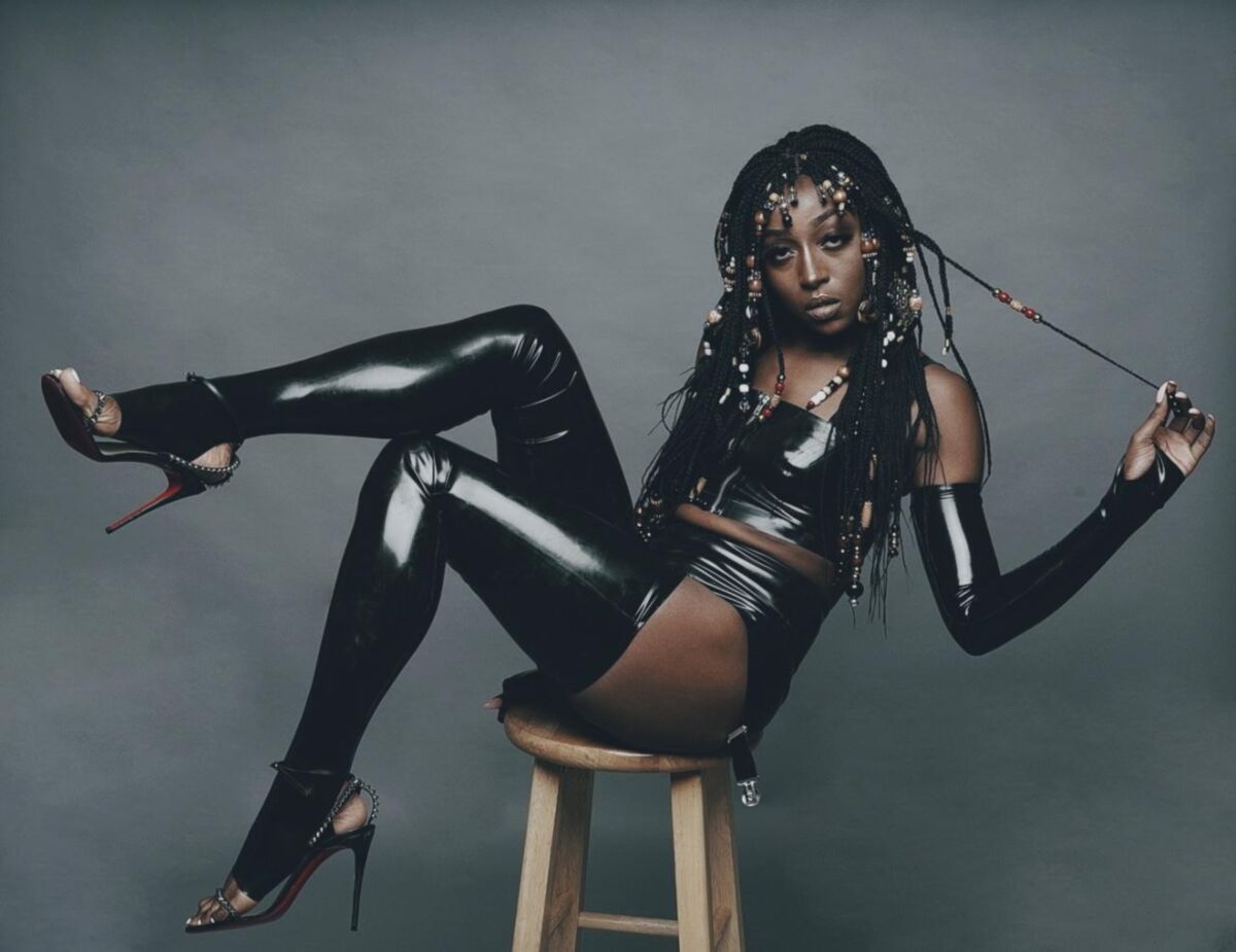Meu amor é Tasha Black (Tashablack, Femdom)