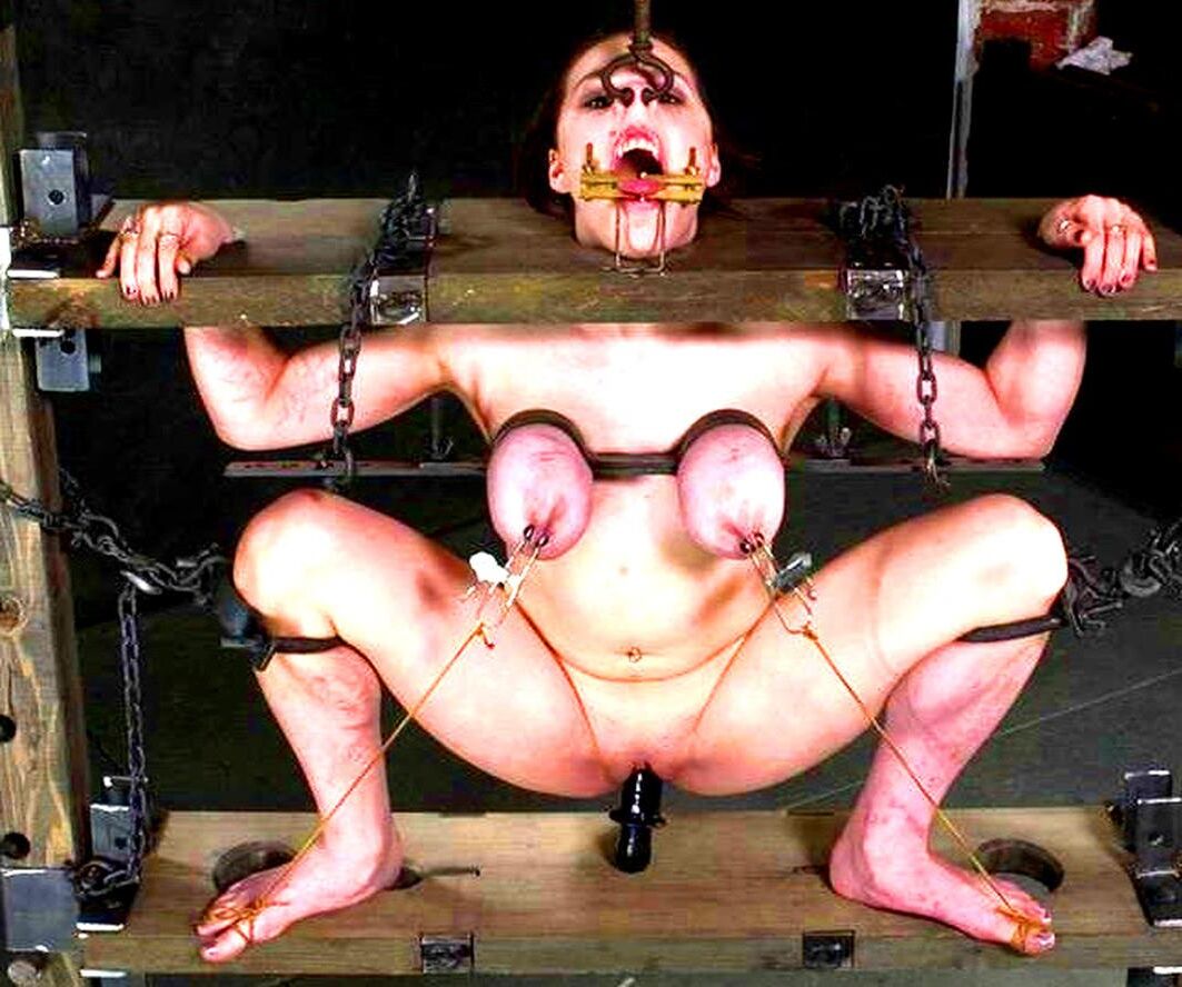 . Females relaxing by bondage squatt