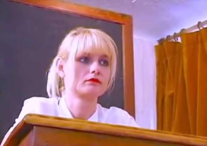 Унижение и наказание как зрелые школьницы