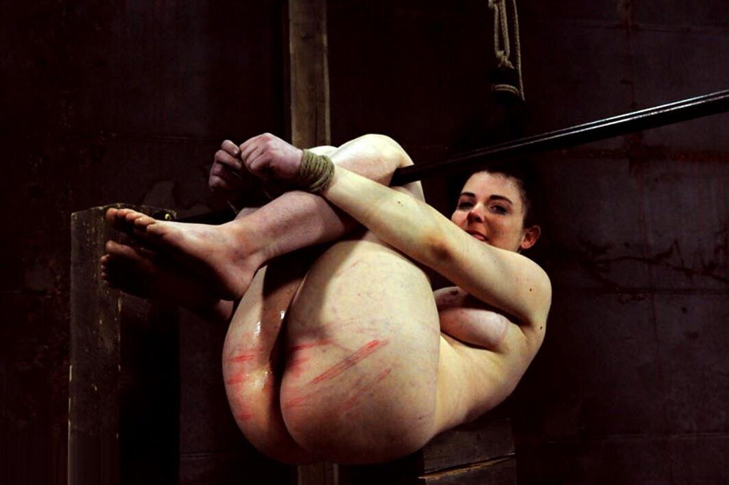 . Crazy positions, females feel relaxed, looking in cam
