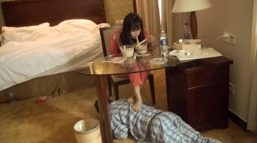 FEMDOM NIGHT AT THE HOTEL (JAPAN)