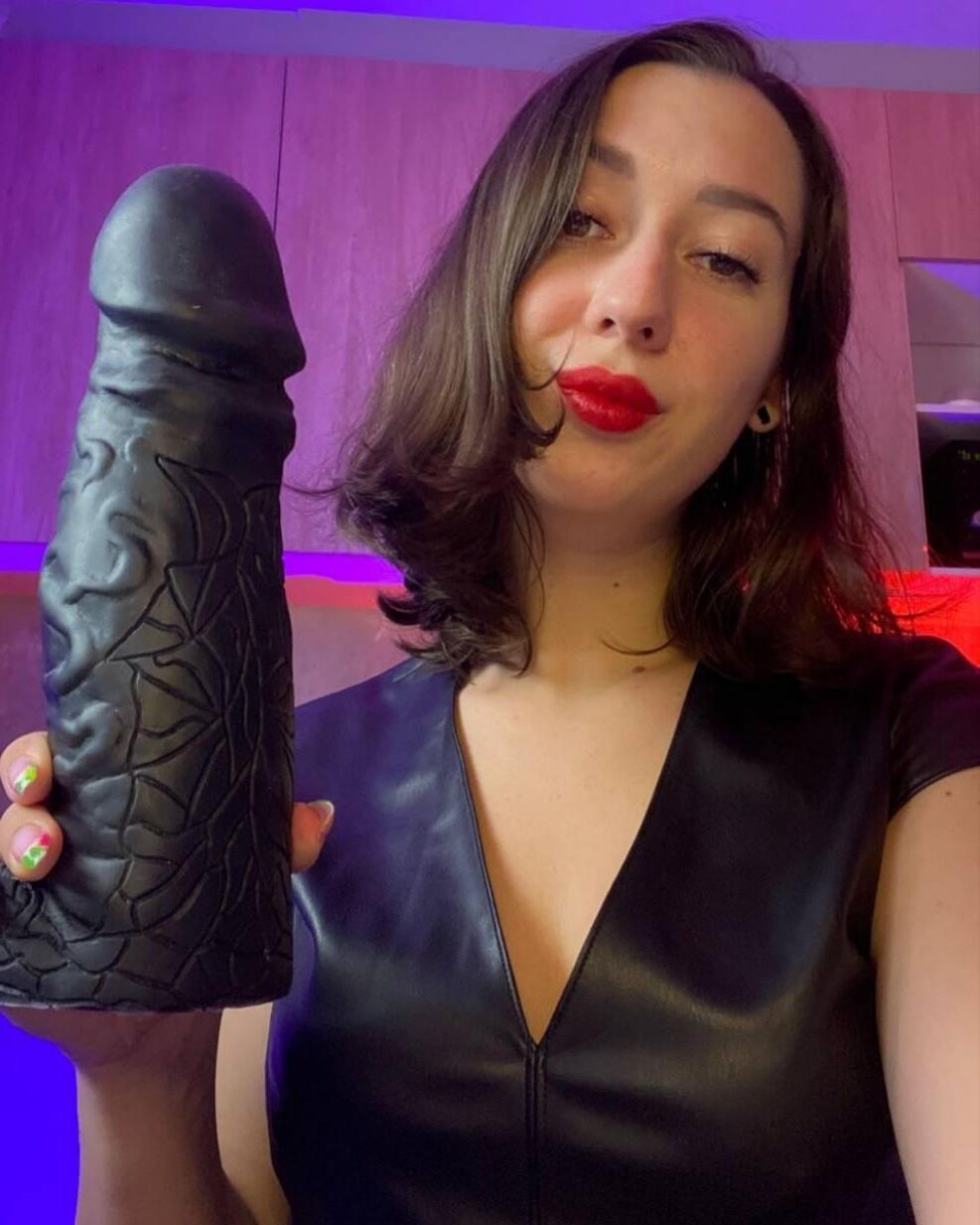 Beautiful Dominant Girls I'd Serve