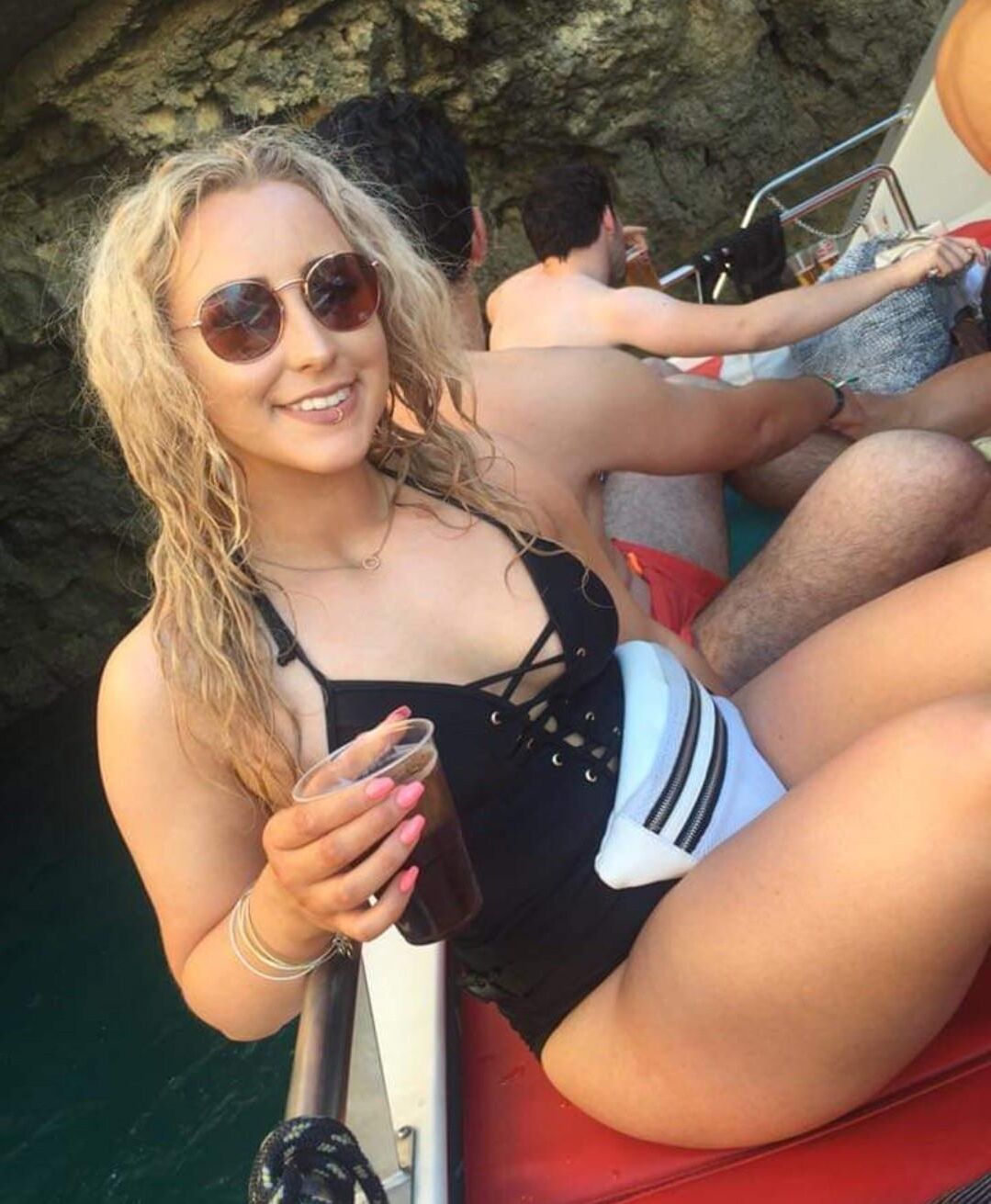 Aisling fat tits thicc bimbo blogger thinks shes better than you