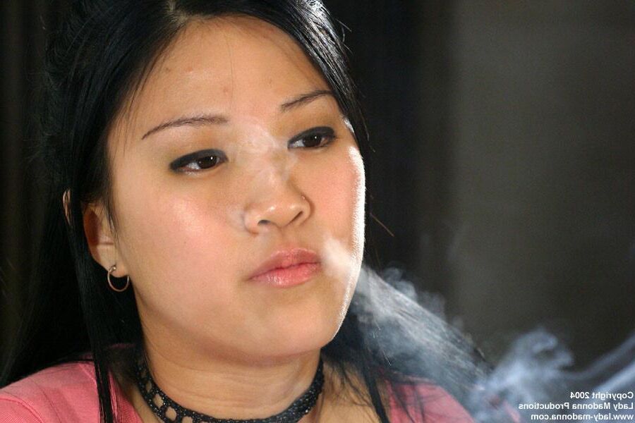 She smoker 