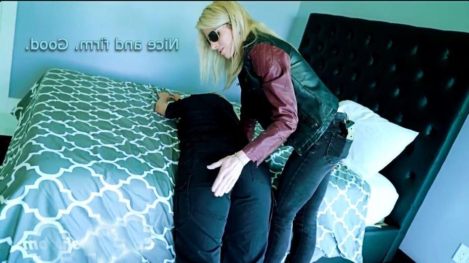 Policewoman in Deep Shit : The Lezdom Slaver