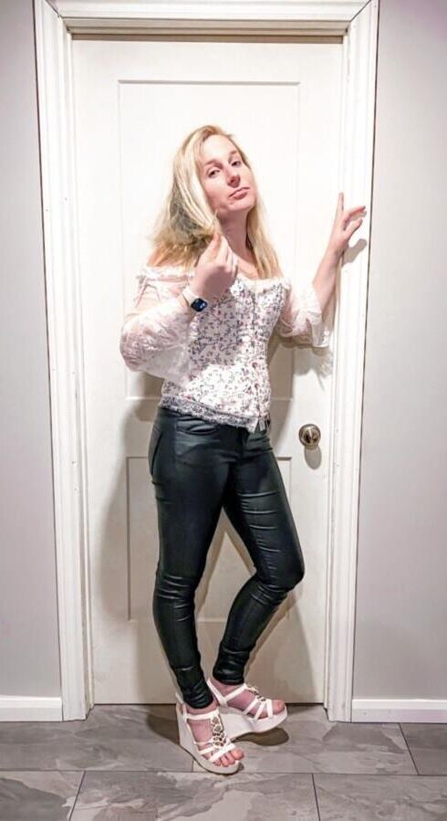 Leather and latex webslut 