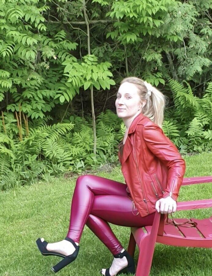 Leather and latex webslut 